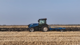 重塑补能生态，启源芯动力换电重卡开启零碳运输新篇