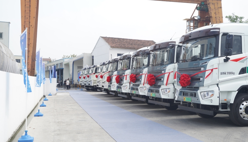 港口新能源电动货车：绿色物流的转型引擎