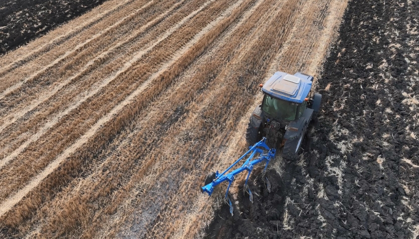 绿色能源驱动变革：矿山新能源电动货车带领行业低碳转型