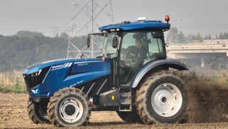 重卡充换电站：新能源重卡发展的关键支撑