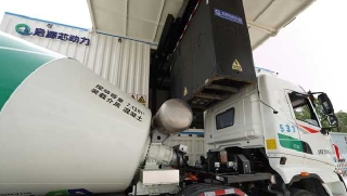 动力电池组与重卡充电桩：千亿新能源生态圈的构建逻辑